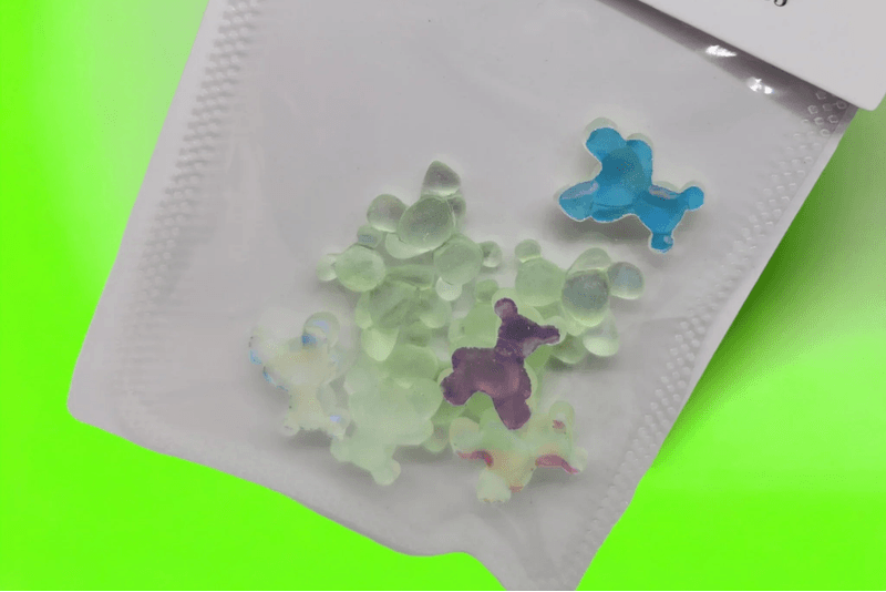 GLOW IN THE DARK BEAR CHARM x10 - Unicorn Lab
