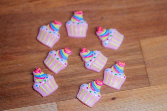 PINK LOVE CUPCAKE CHARM X8 charm