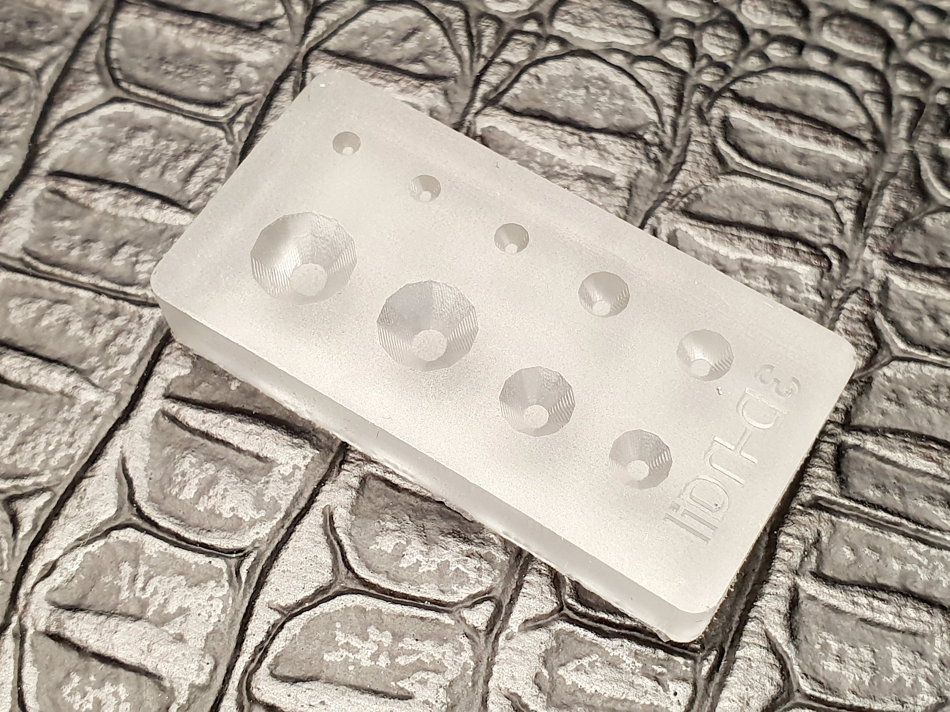 3D Mold - Design 6 resin mold The original Shimmer Cuticle Oil – Handcrafted in Melbourne since 2017 – First cuticle oil droppers to hit the Australian market