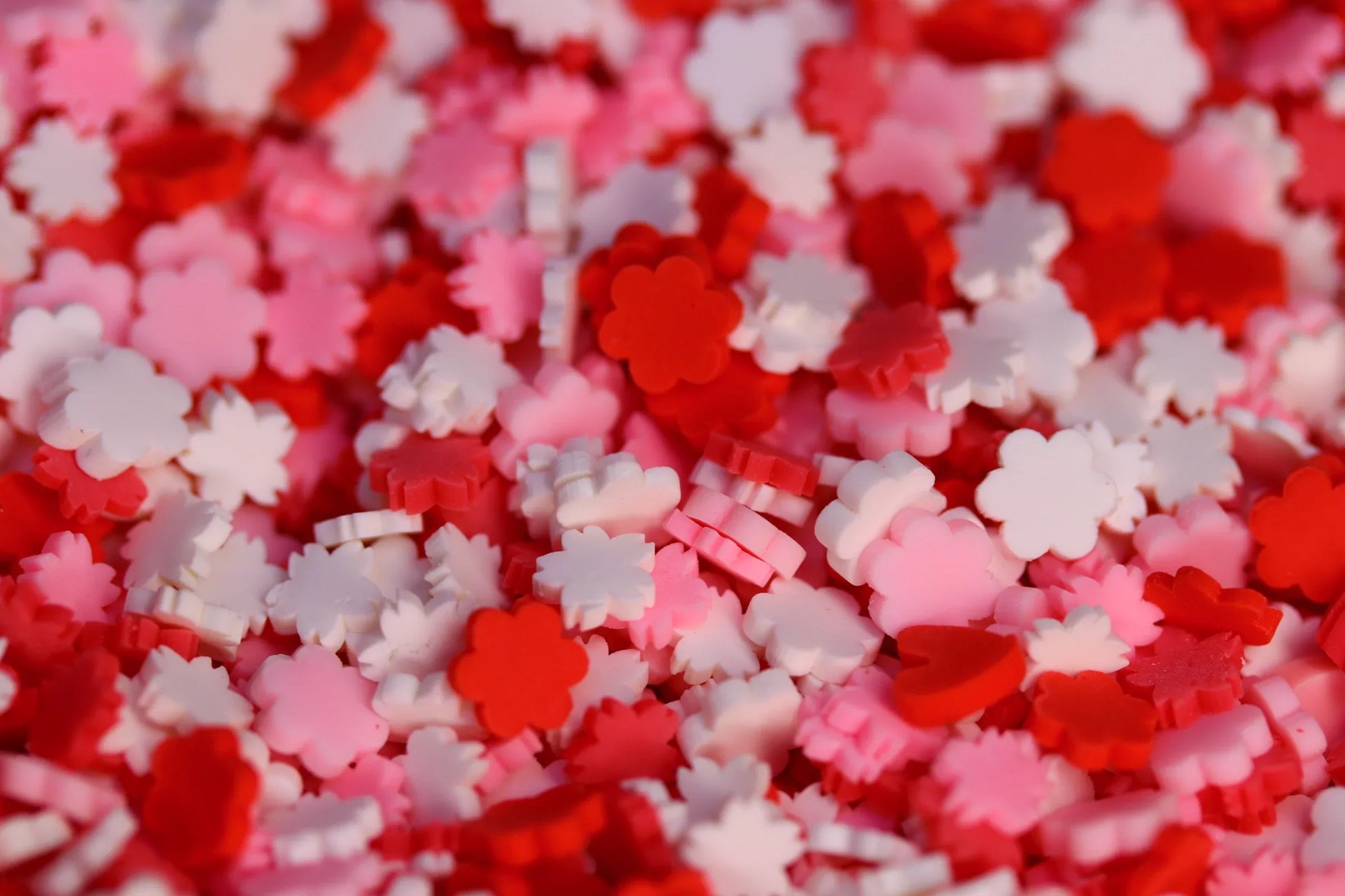 Red & white flower sprinkles - Unicorn Lab