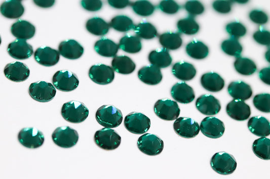 Emerald SS16 (Unicorn Lab Rhinestones) nail crystals The original Shimmer Cuticle Oil – Handcrafted in Melbourne since 2017 – First cuticle oil droppers to hit the Australian market
