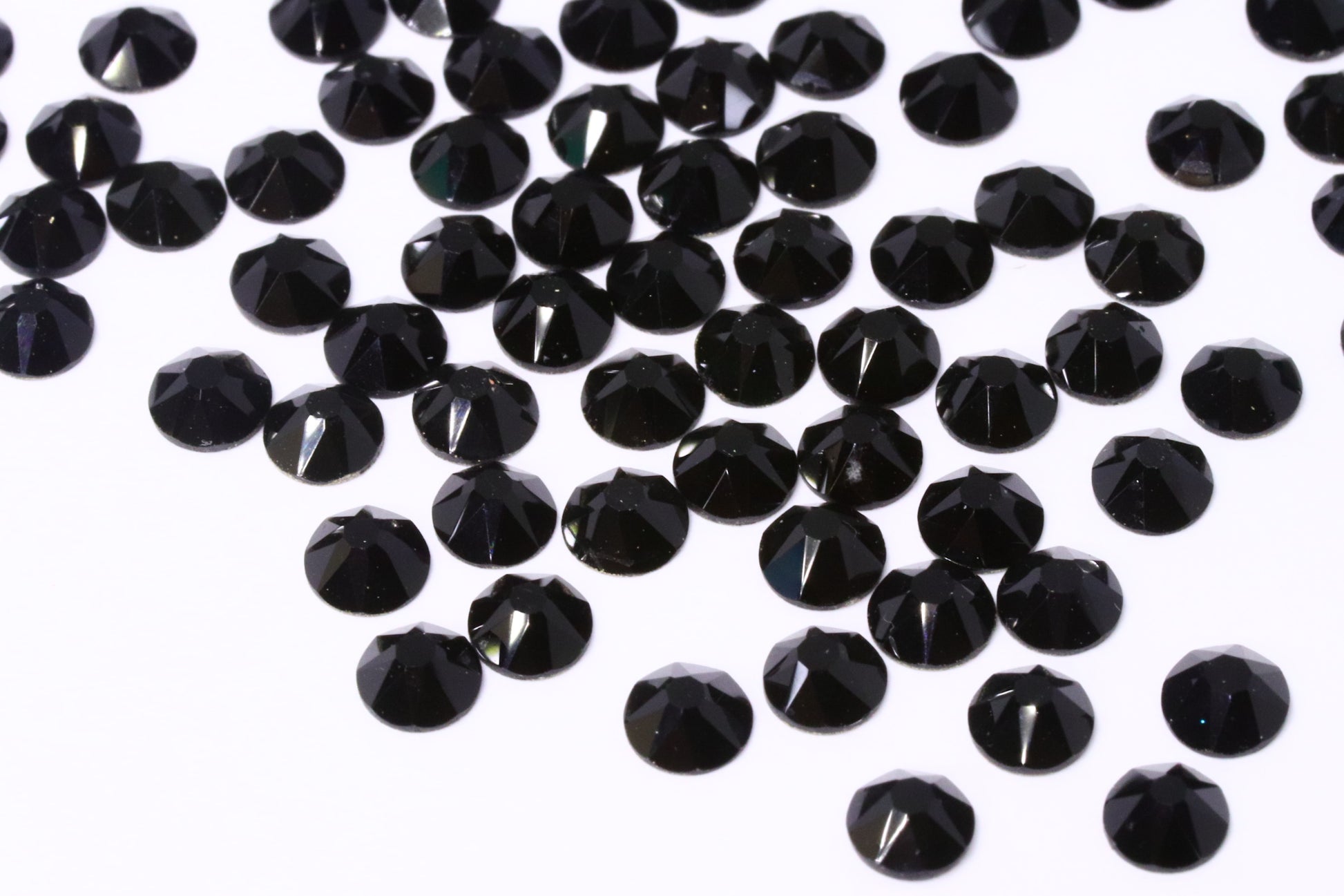 Jet SS16 (Unicorn Lab Rhinestones) nail crystals The original Shimmer Cuticle Oil – Handcrafted in Melbourne since 2017 – First cuticle oil droppers to hit the Australian market