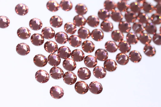 Light Amethyst SS16 (Unicorn Lab Rhinestones) - Unicorn Lab
