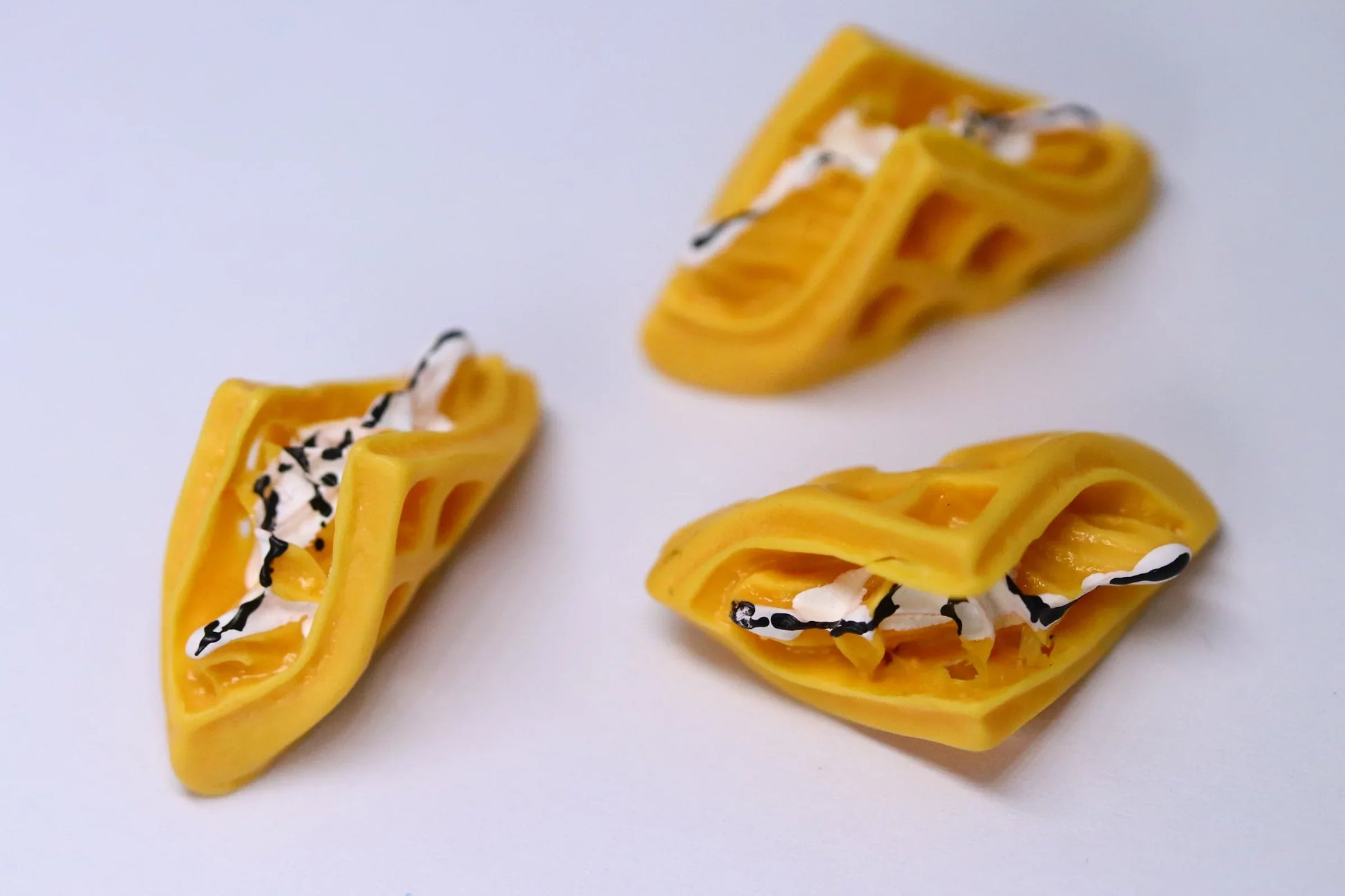 Folded Waffle Charm x4 - Unicorn Lab