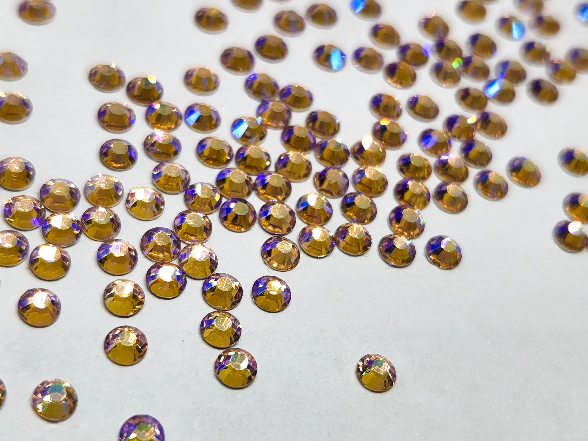 Champagne ab SS10 (Unicorn Lab Rhinestones) - Unicorn Lab