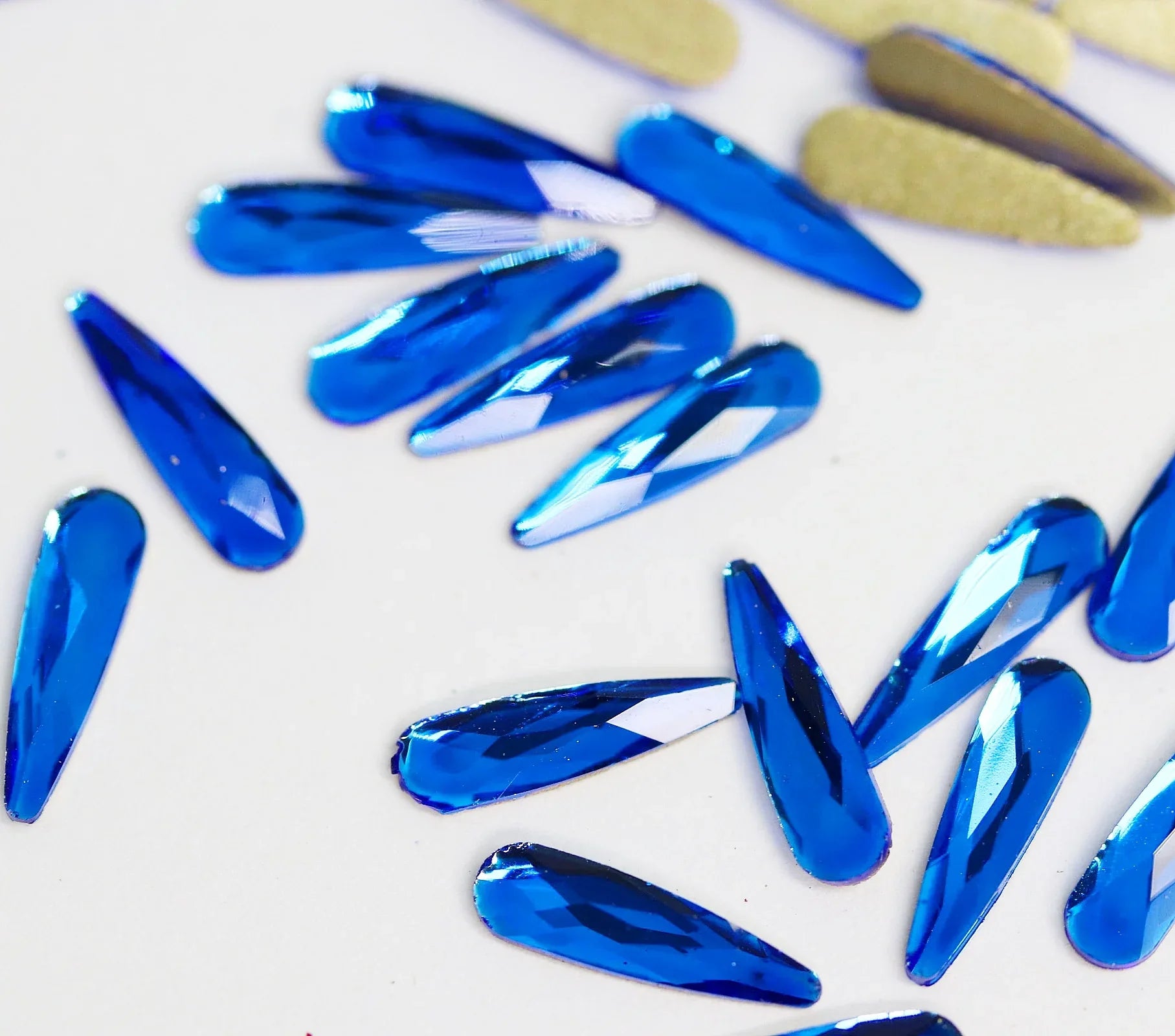 Blue Raindrop 10mm (Unicorn Lab Rhinestones) - Unicorn Lab