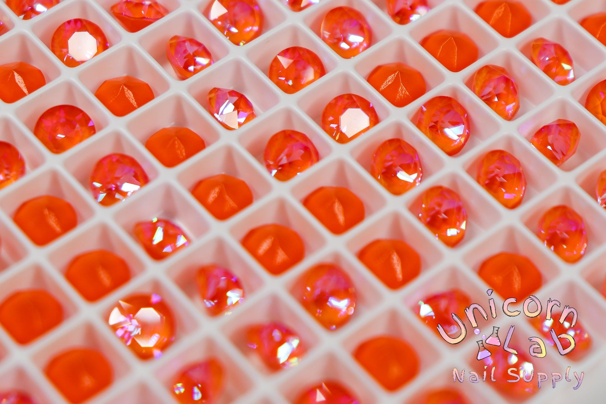 Orange Glow Delite SS29 chaton (1088) x6 SWAROVSKI The original Shimmer Cuticle Oil – Handcrafted in Melbourne since 2017 – First cuticle oil droppers to hit the Australian market